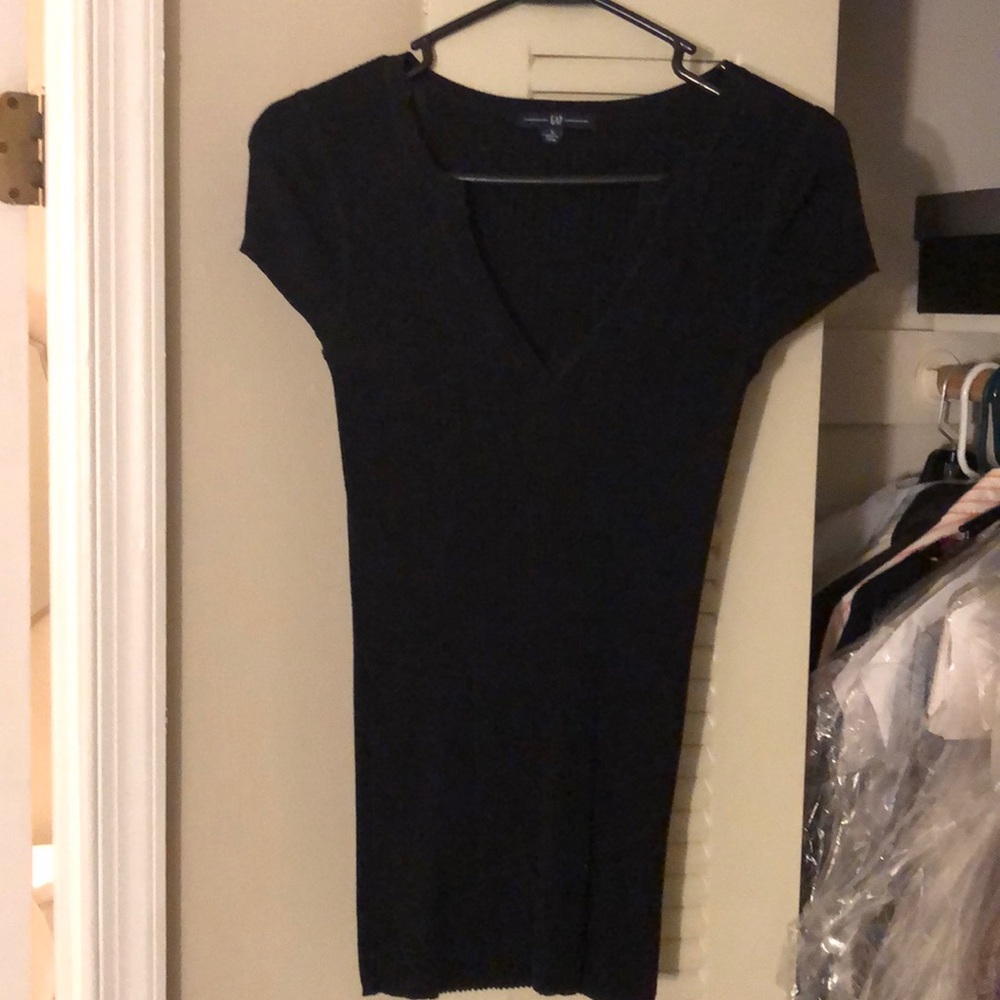 Black v-neck sweater t shirt